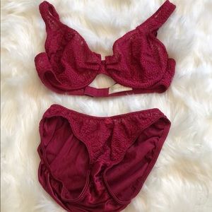 Oscar de la Renta lingerie set